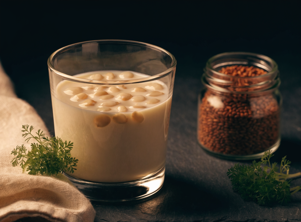 cresson alénois : graines en préparation traditionnelle dans du lait